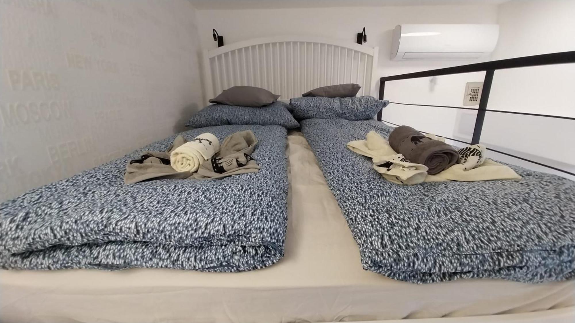 Szekely Apartment Near Deak Ferenc Square With Free Parking In Garage Budapest Bagian luar foto
