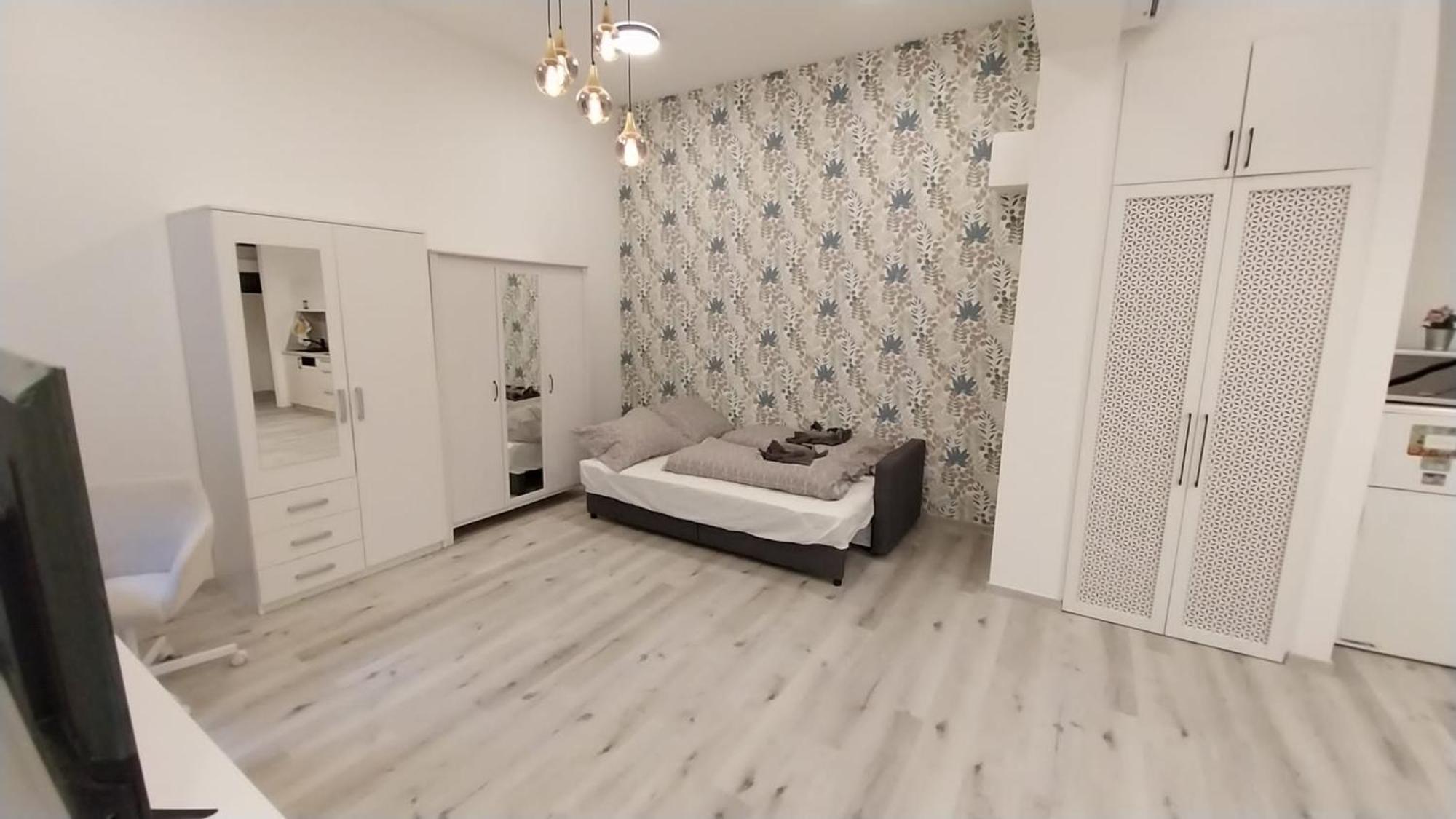 Szekely Apartment Near Deak Ferenc Square With Free Parking In Garage Budapest Bagian luar foto